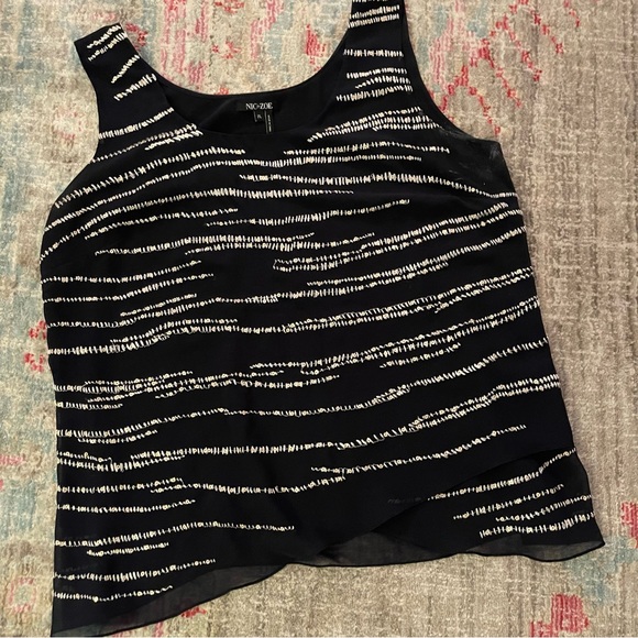 NIC+ZOE Tops - Nic & Zoe Navy and White Stitched Tank Top